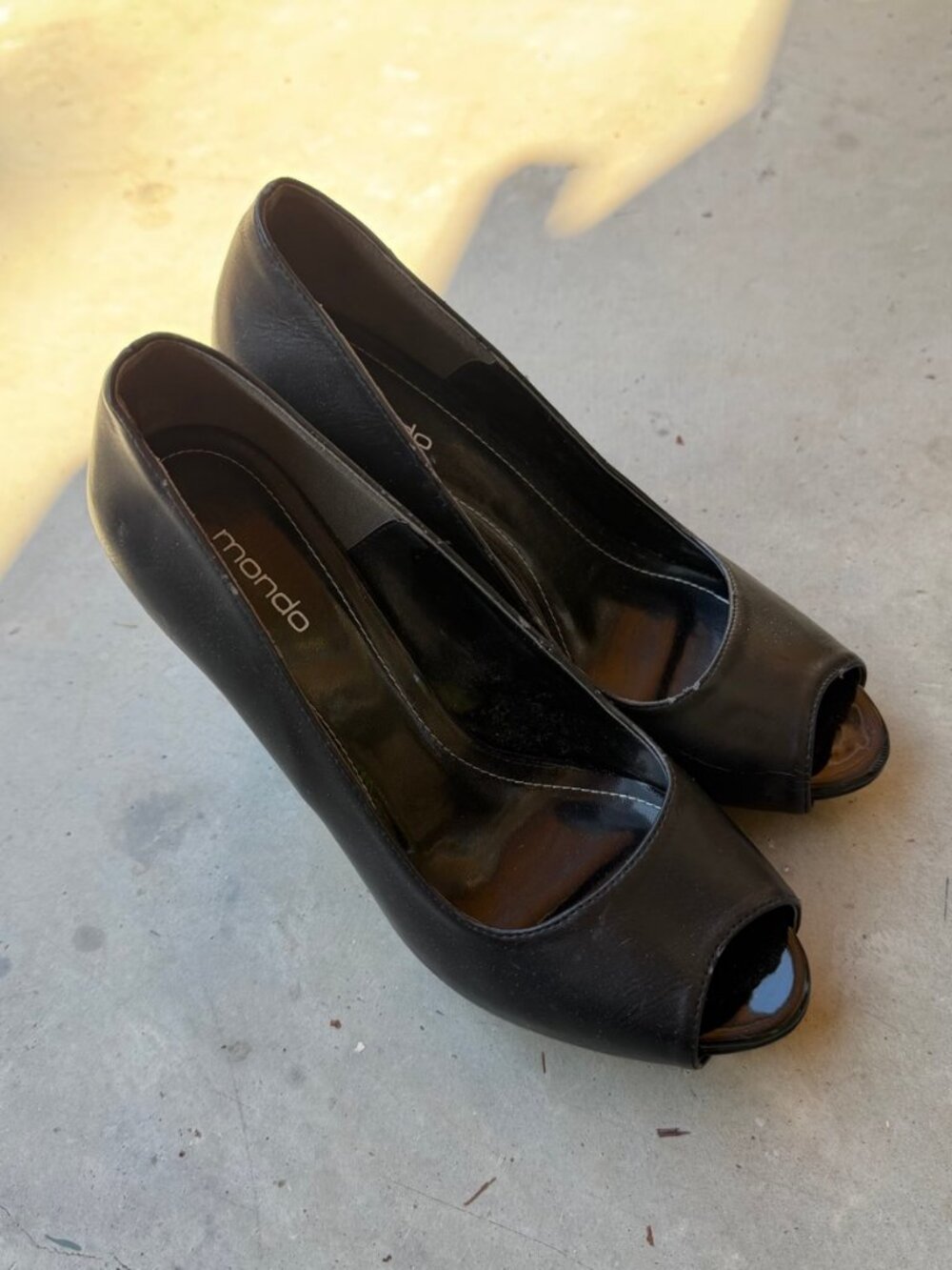 Mondo Black Peep Toe High Heels Size 7